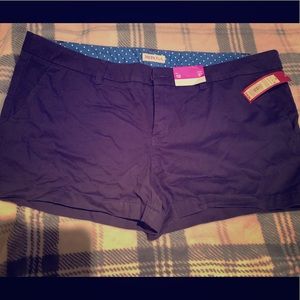 Women’s chino shorts